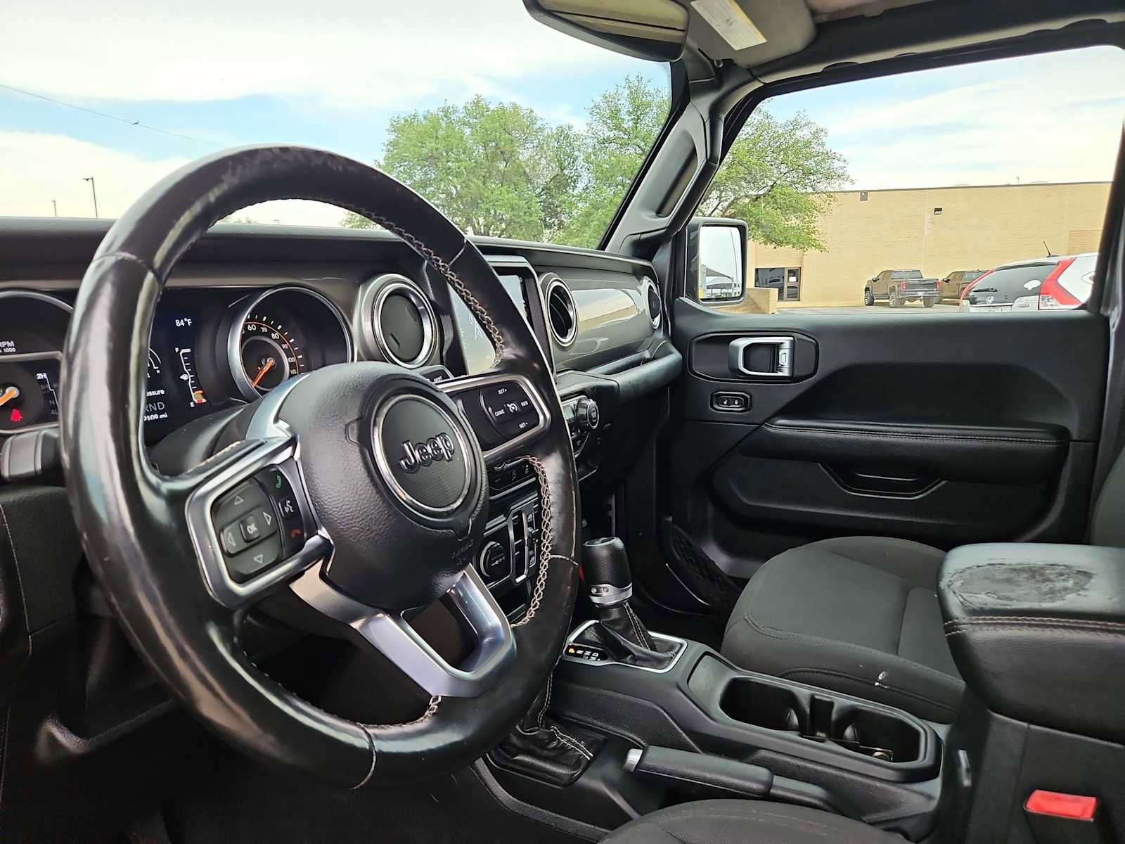 Used 2020 Jeep Wrangler Unlimited Sahara AWD/4WD image 10