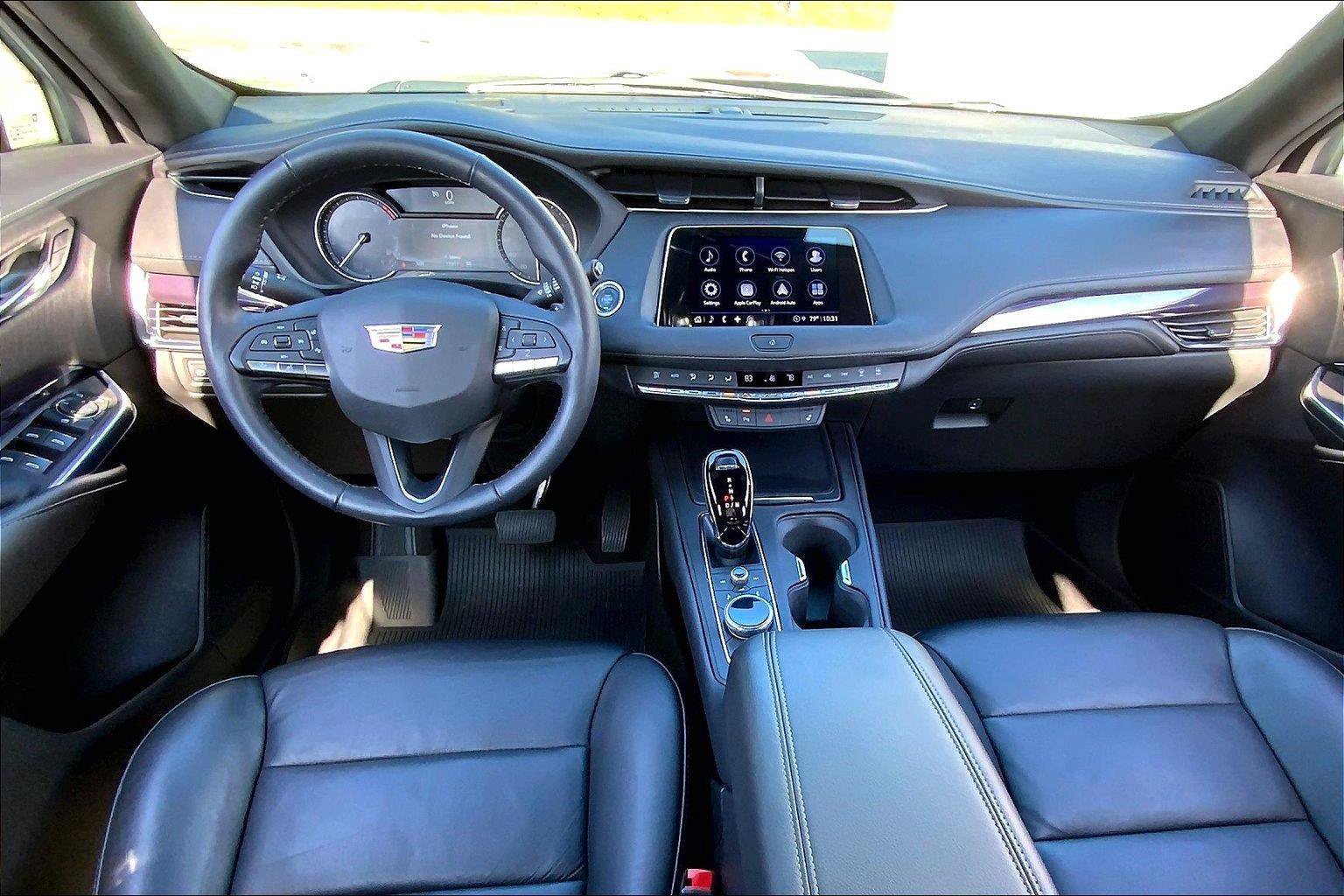Used 2022 Cadillac XT4 Luxury w/ Cold Weather Package AWD/4WD image 13