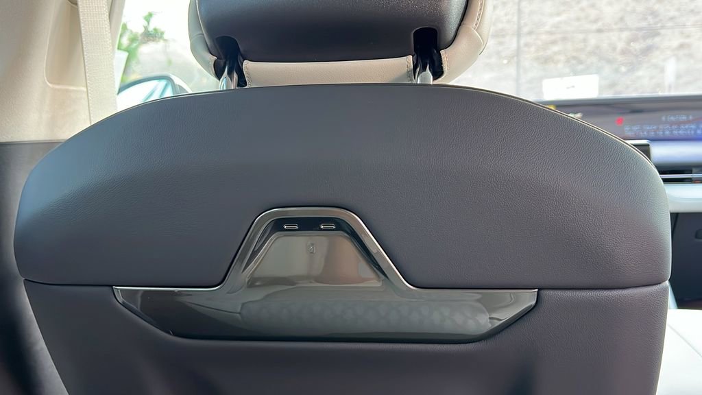 New 2026 Lincoln Nautilus Black Label w/ Jet Appearance Package image 9