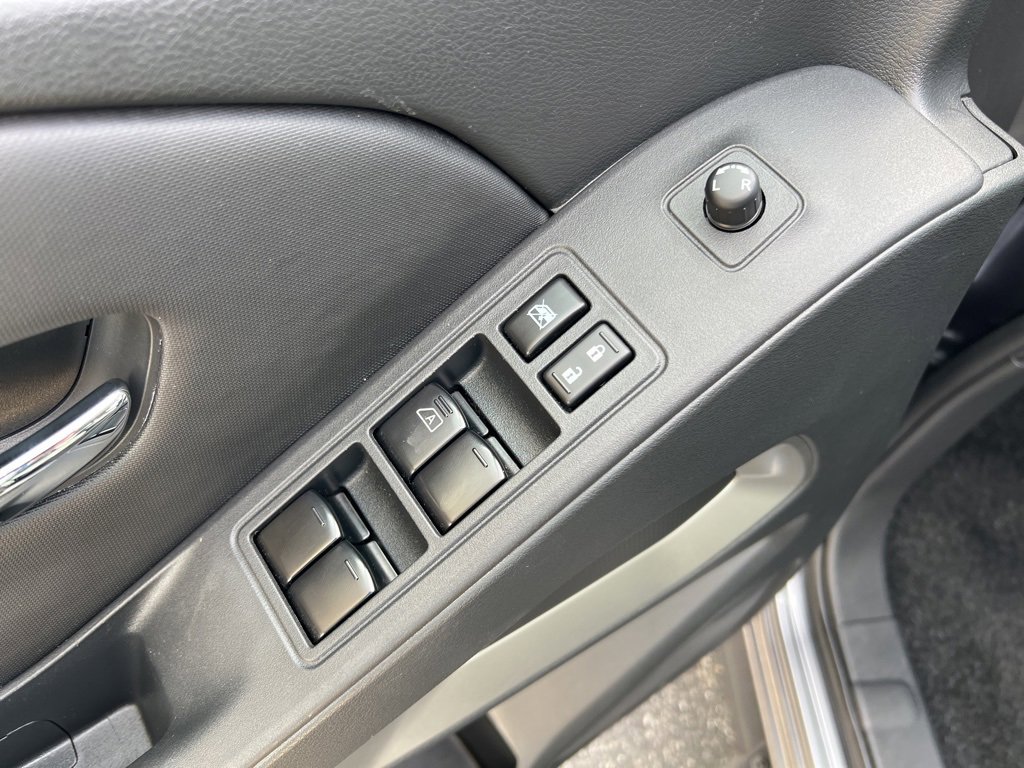 Used 2024 Nissan Frontier SV w/ Technology Package image 15