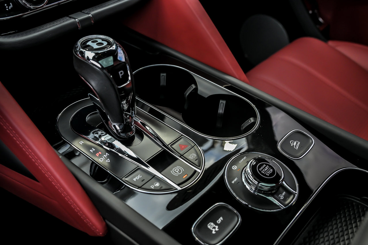 Used 2022 Bentley Bentayga AWD/4WD image 51