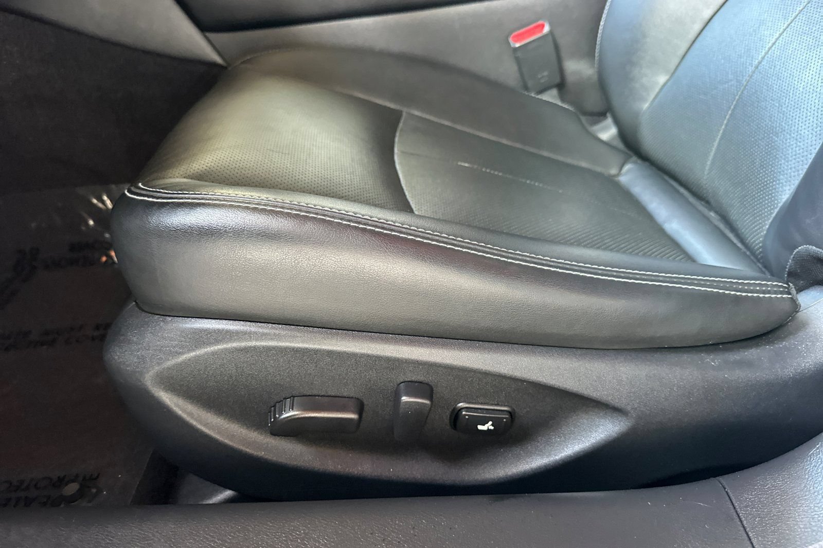 Used 2023 INFINITI Q50 Luxe w/ Cargo Package RWD image 13