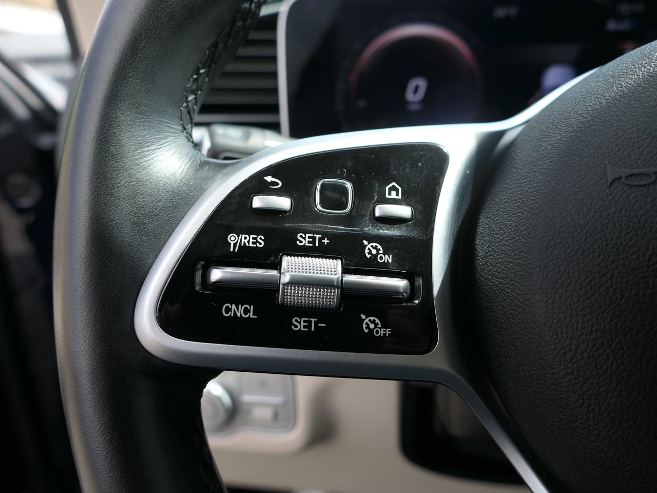 Used 2021 Mercedes-Benz GLE 350 4MATIC image 20