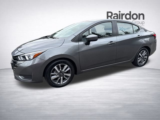 Used 2024 Nissan Versa SV FWD image 3