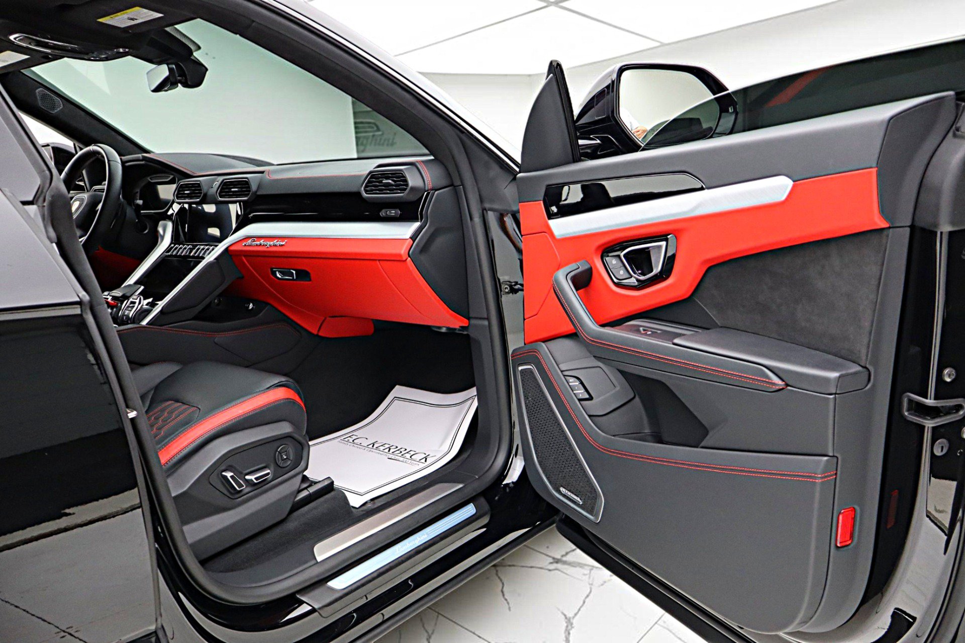 Used 2024 Lamborghini Urus S AWD/4WD image 39