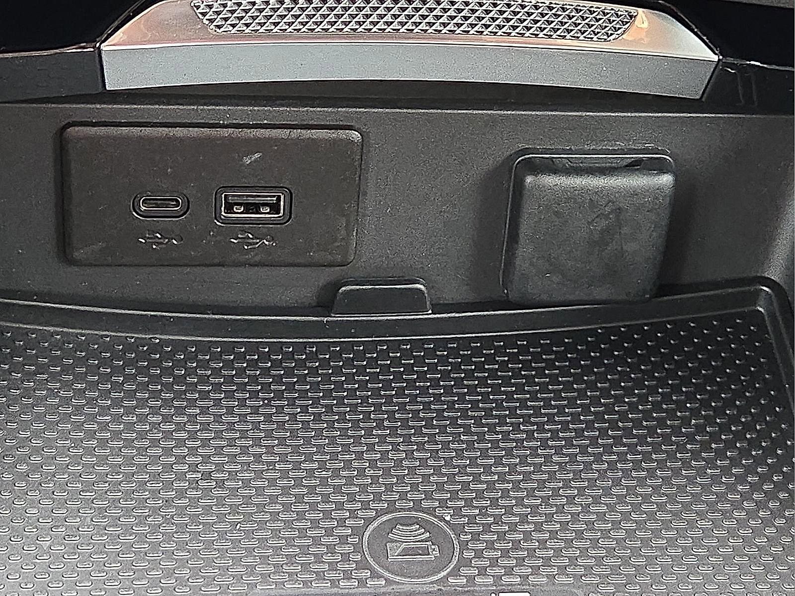 Used 2025 Buick Envision Sport Touring AWD/4WD image 17
