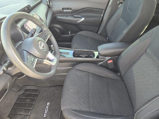 Used 2024 Nissan Kicks SV w/ Interior Electronics Package FWD image 14