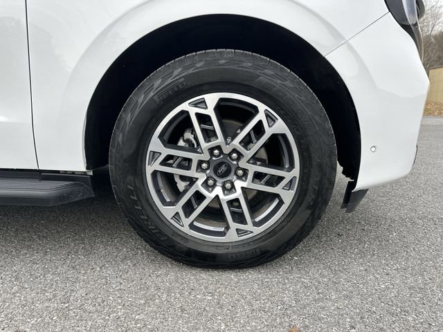 Used 2025 Ford Expedition Active image 21