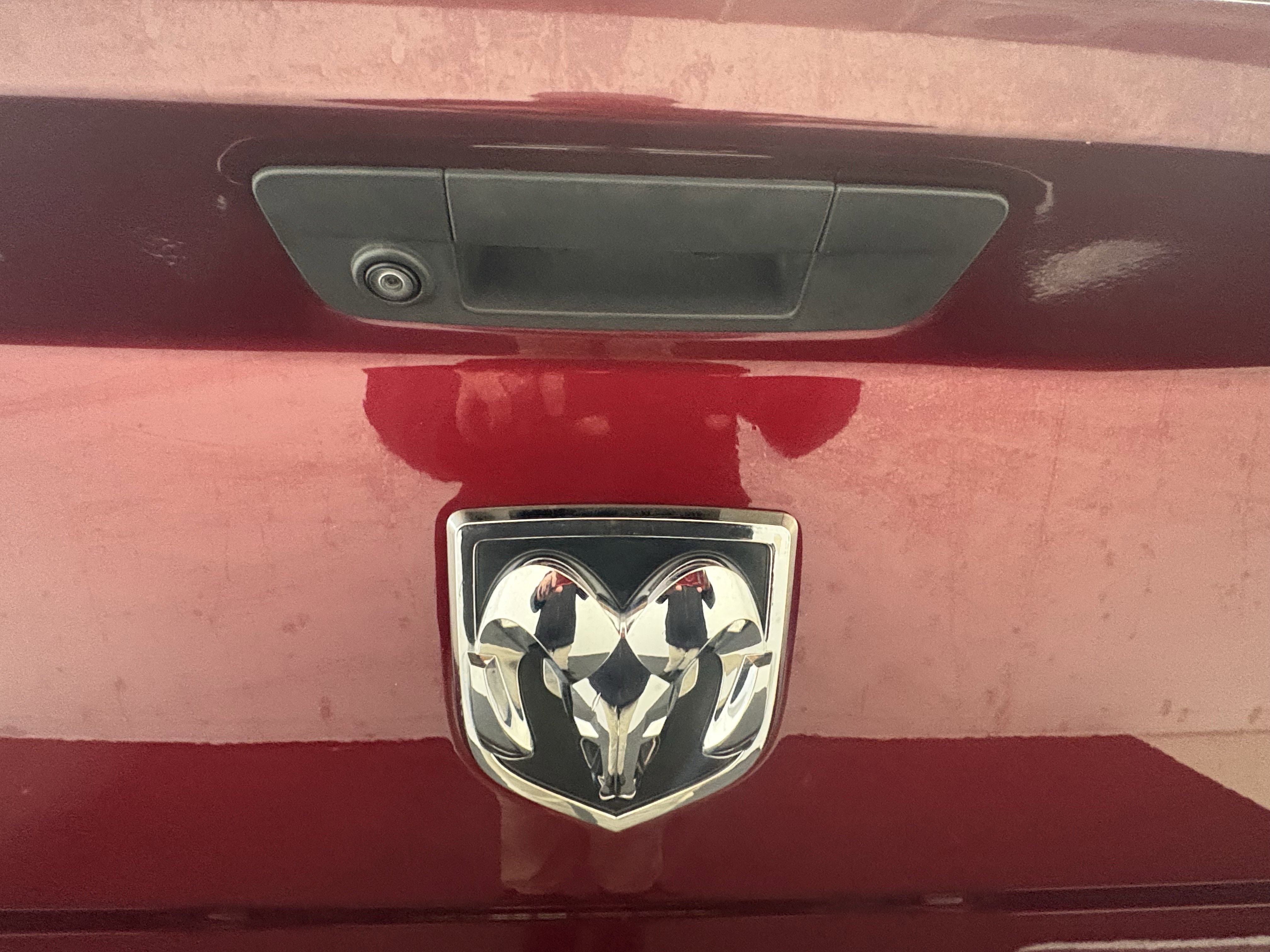 Used 2019 RAM 1500 Classic SLT image 15