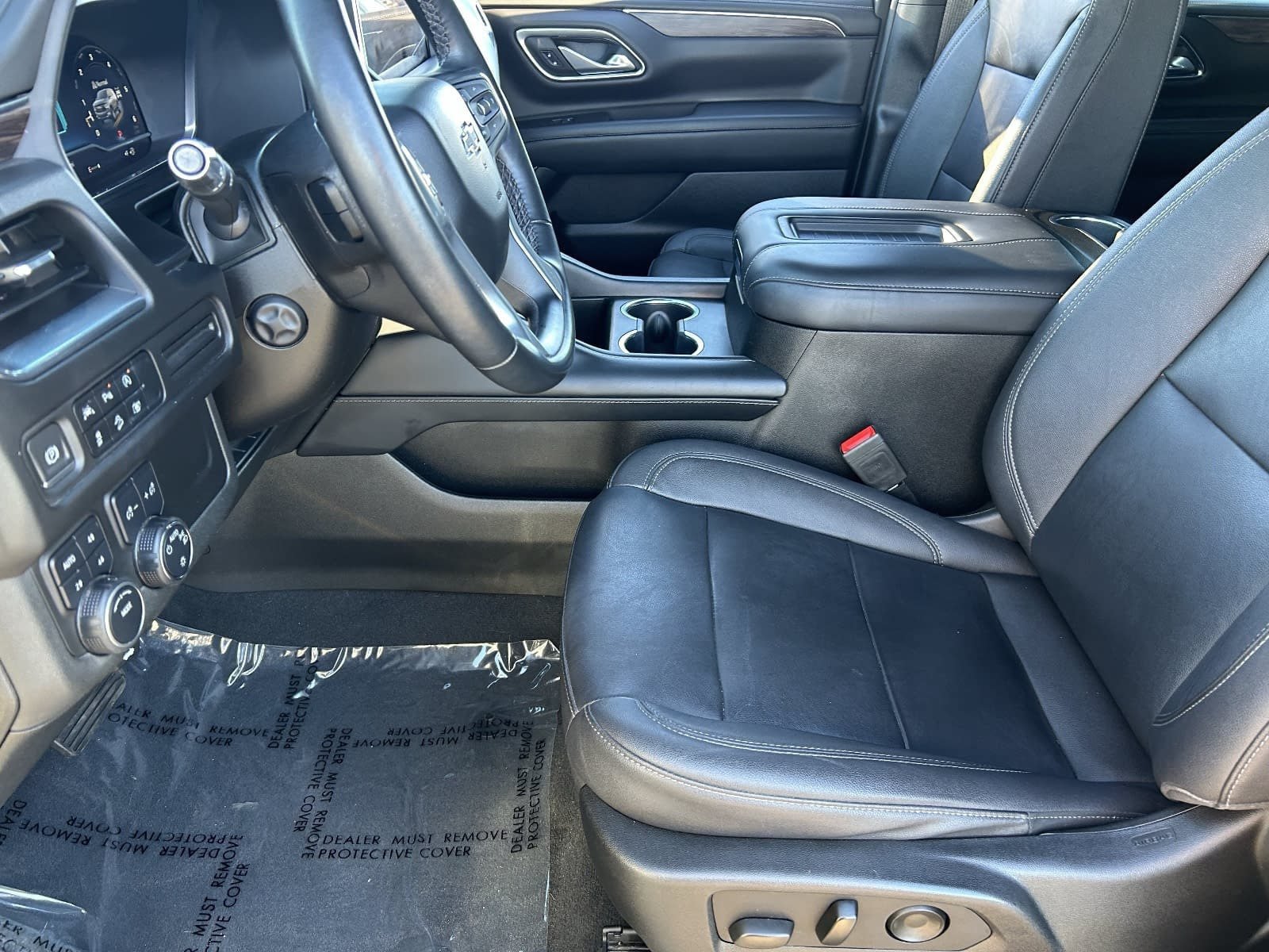 Used 2023 Chevrolet Tahoe Z71 w/ Luxury Package AWD/4WD image 22