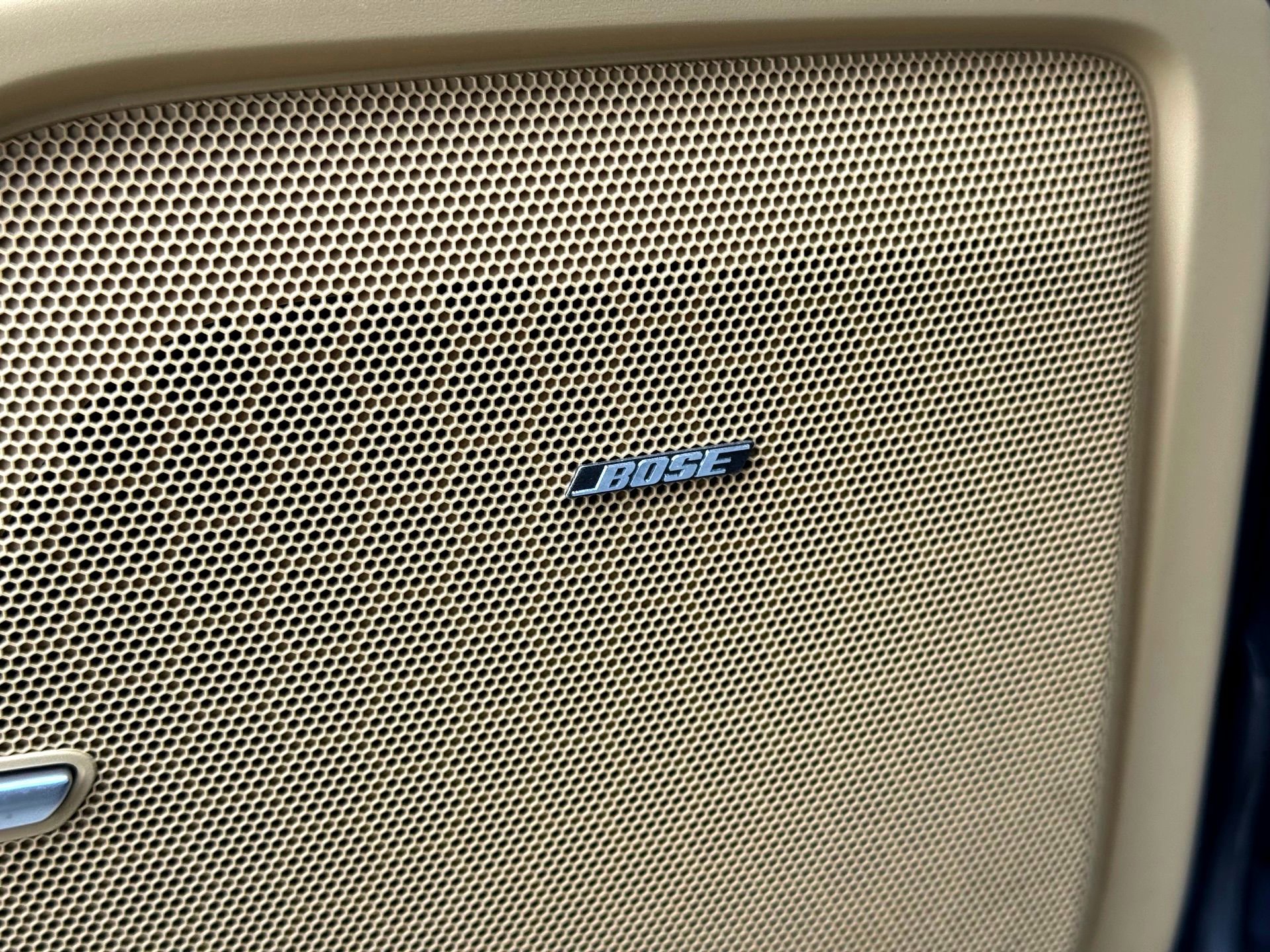 Used 2015 Porsche Cayenne S image 16