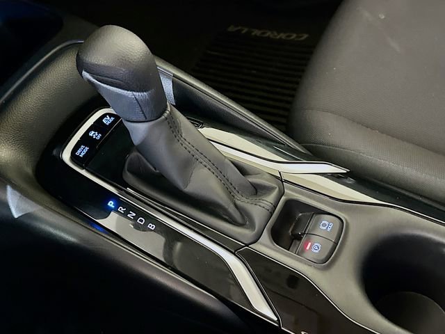 Used 2020 Toyota Corolla LE image 18