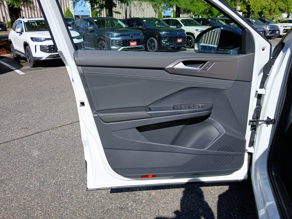 New 2026 Volkswagen Taos SE AWD/4WD image 10