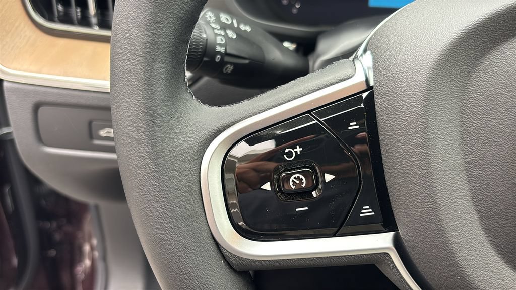 New 2026 Volvo XC60 B5 Plus AWD/4WD image 16