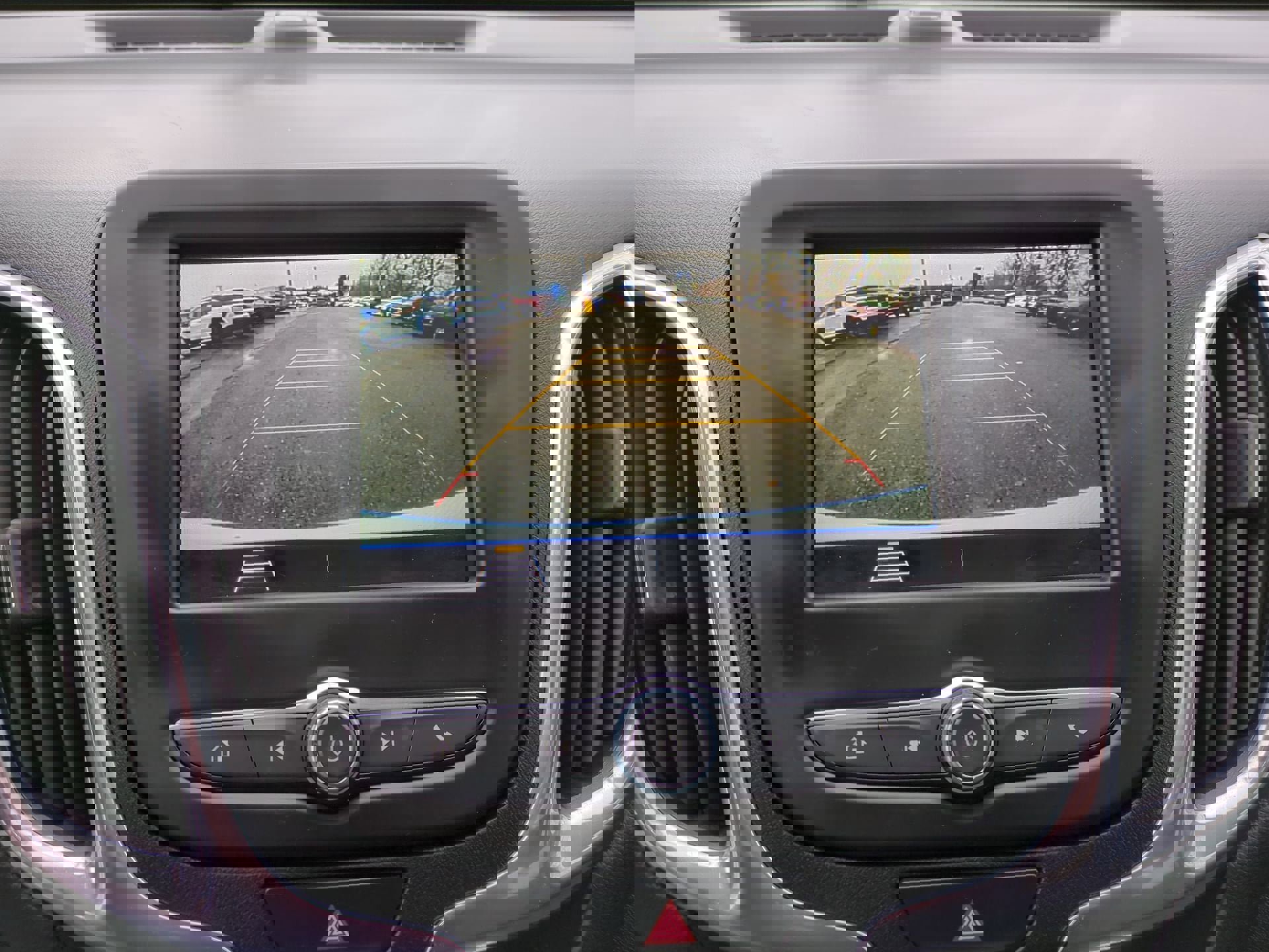 Certified 2019 Chevrolet Equinox LT w/ LPO, Blackout Package image 14