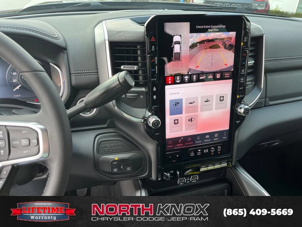 New 2026 RAM 2500 Laramie AWD/4WD image 9