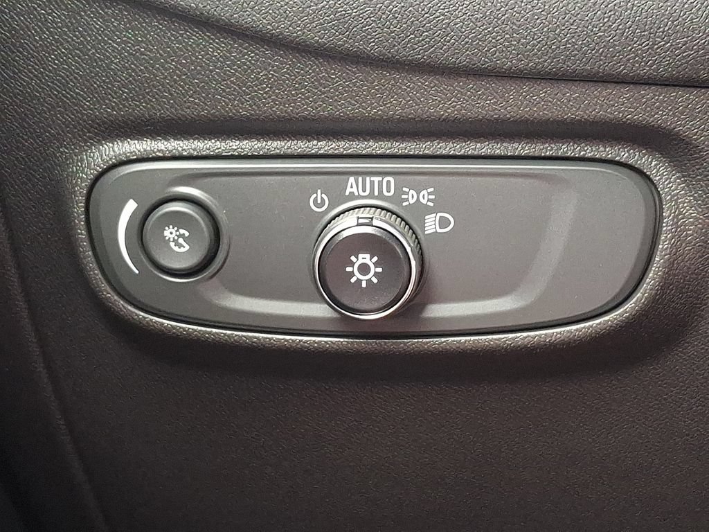 Used 2024 Chevrolet Equinox LS AWD/4WD image 24