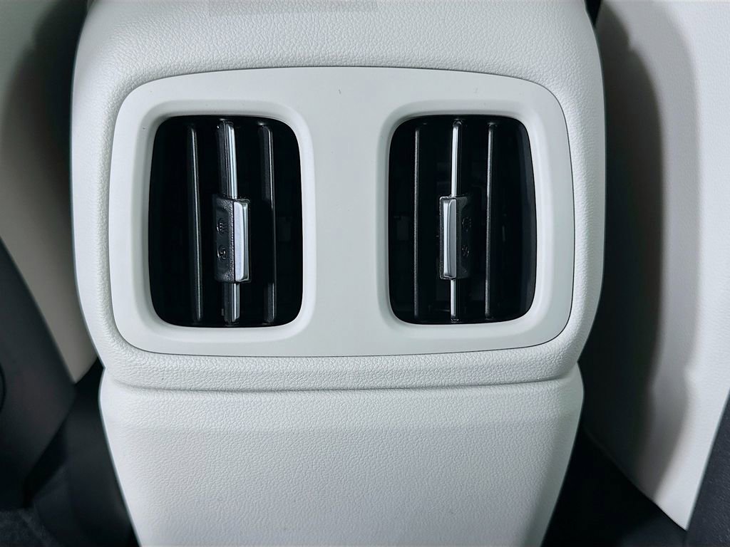 New 2026 Hyundai Tucson Limited image 18