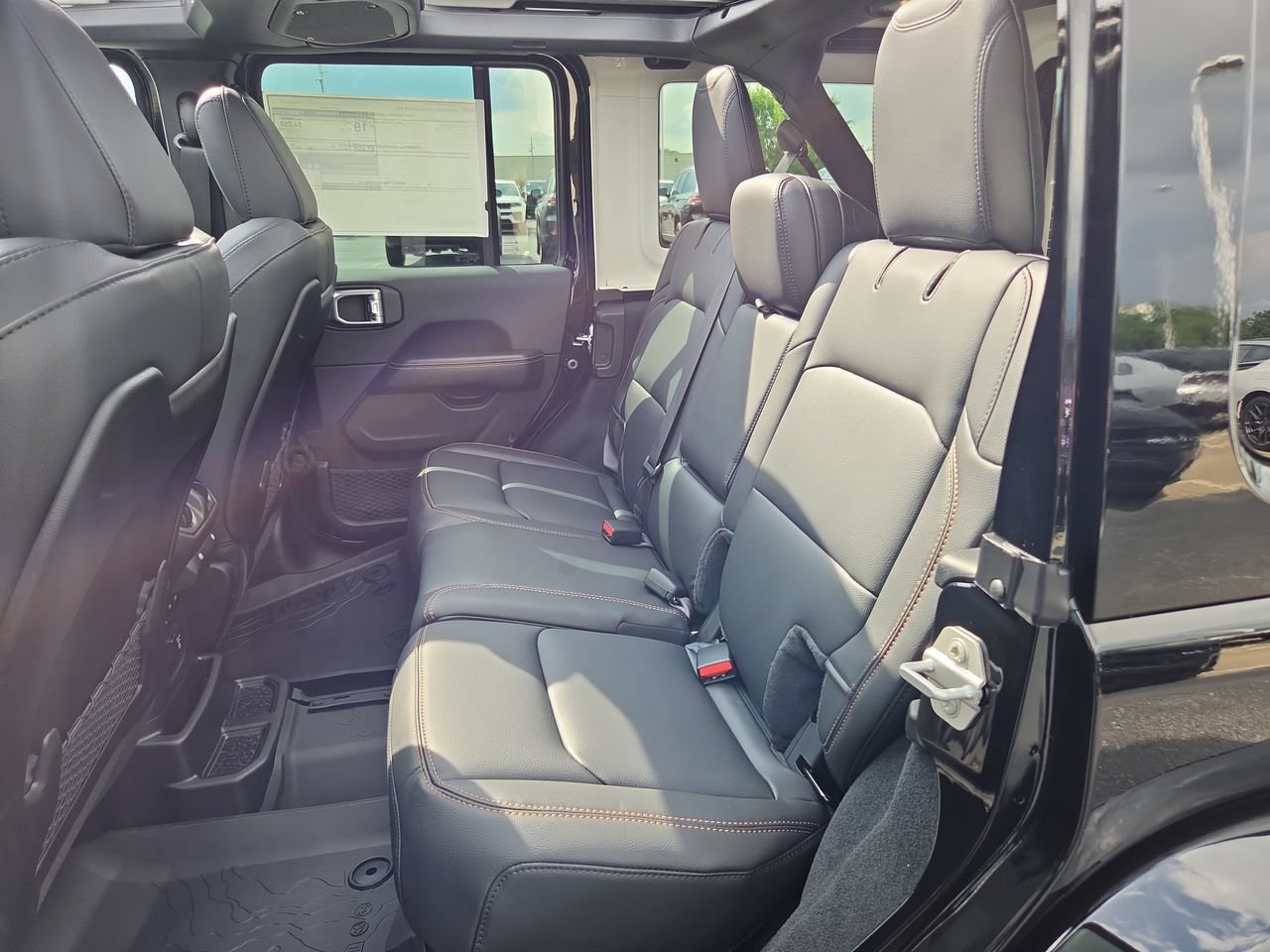 New 2027 Jeep Wrangler Unlimited Sahara AWD/4WD image 18