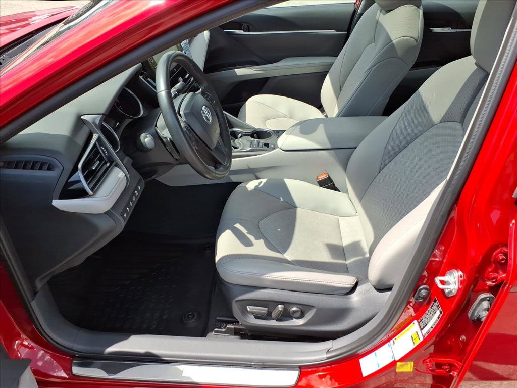 Used 2023 Toyota Camry XSE w/ Navigation Package image 11