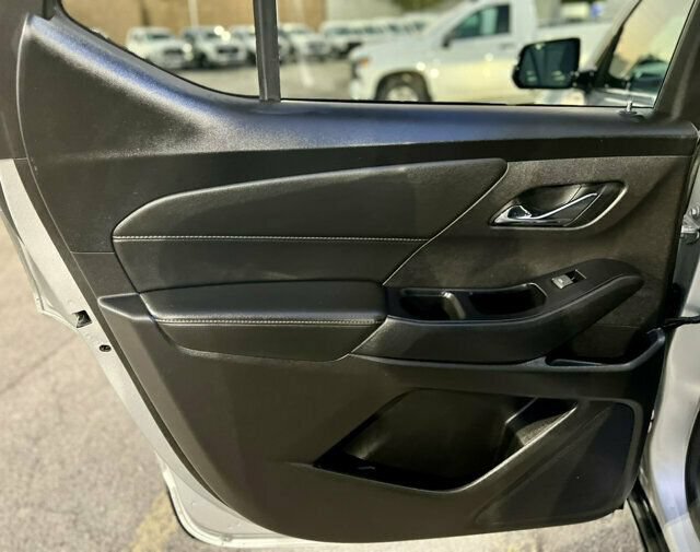 Used 2019 Chevrolet Traverse LS w/ LPO, Blackout Package AWD/4WD image 14