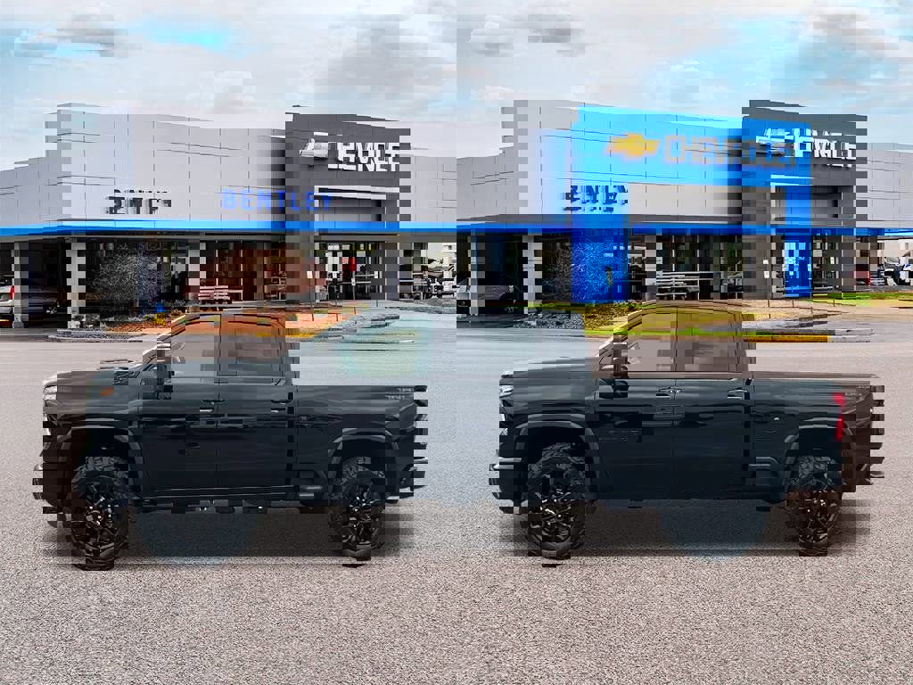 New 2026 Chevrolet Silverado 2500 LT image 2