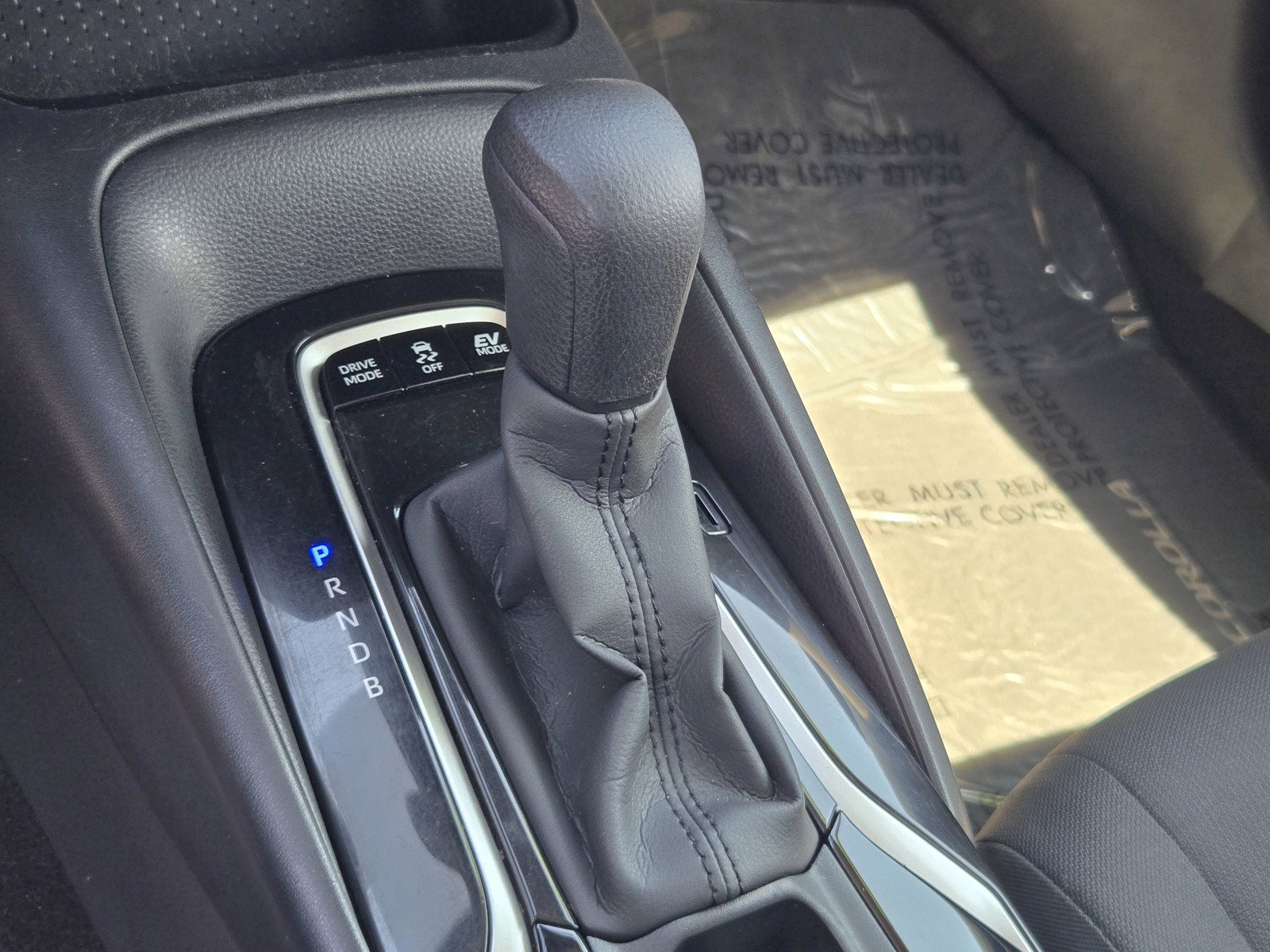 Used 2021 Toyota Corolla LE w/ Carpet Mat Package (TMS) FWD image 19
