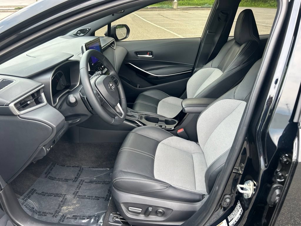 Certified 2025 Toyota Corolla XSE FWD image 9