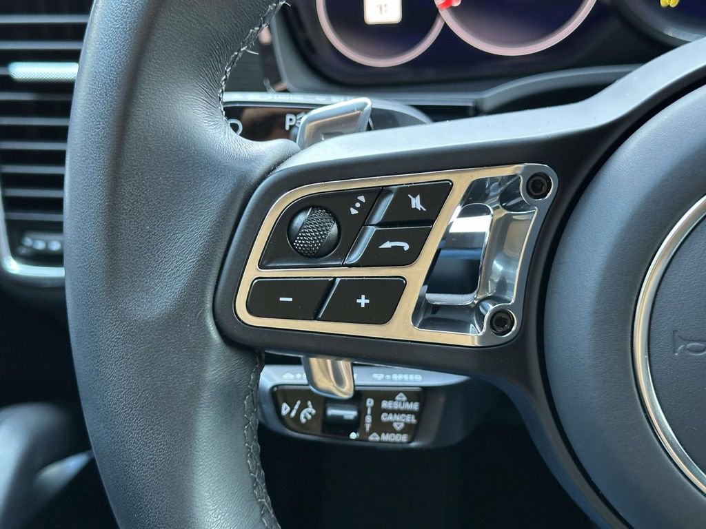 Certified 2023 Porsche Cayenne Turbo image 23
