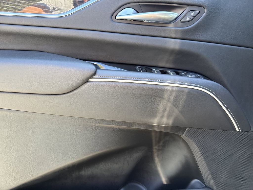 Used 2022 Cadillac Escalade ESV Sport w/ Touring Package image 10