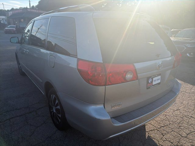 Used 2010 Toyota Sienna LE FWD image 9