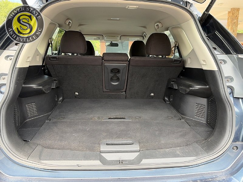 Used 2015 Nissan Rogue SV w/ SV Premium Package AWD/4WD image 24
