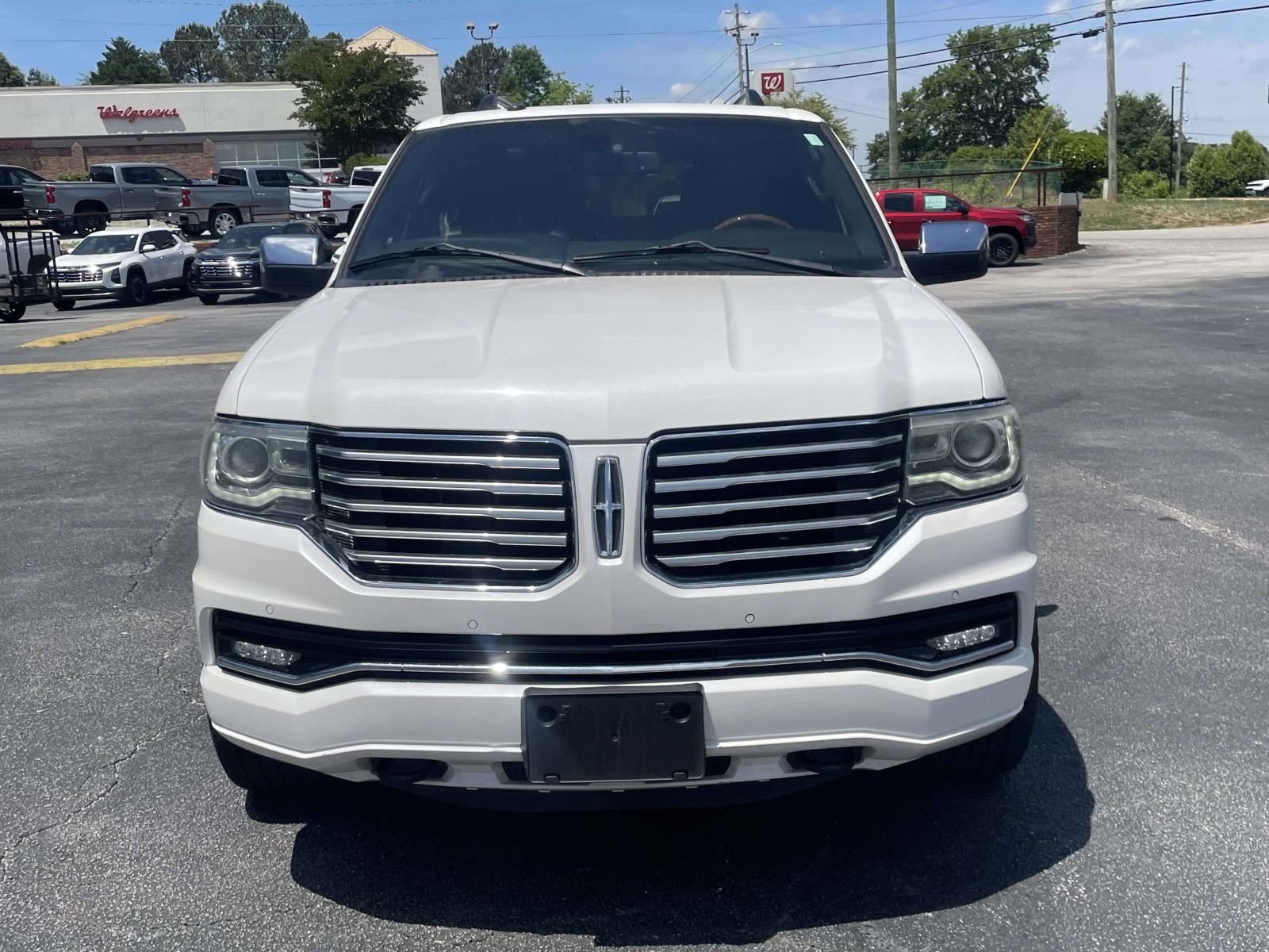 Used 2015 Lincoln Navigator 4WD image 8