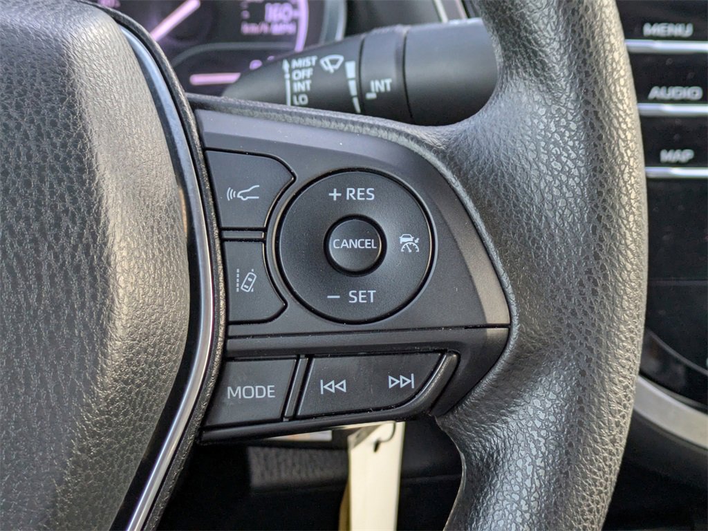 Used 2019 Toyota Camry LE image 26