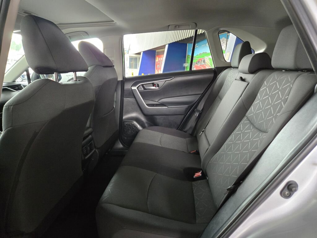 Used 2024 Toyota RAV4 XLE w/ Convenience Package AWD/4WD image 10