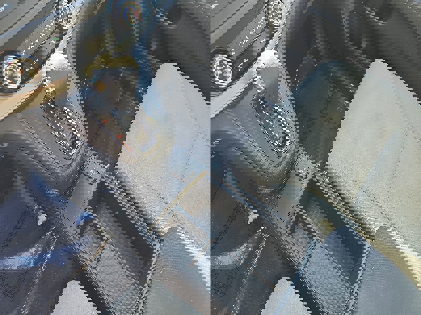 Used 2016 Honda CR-V SE image 25