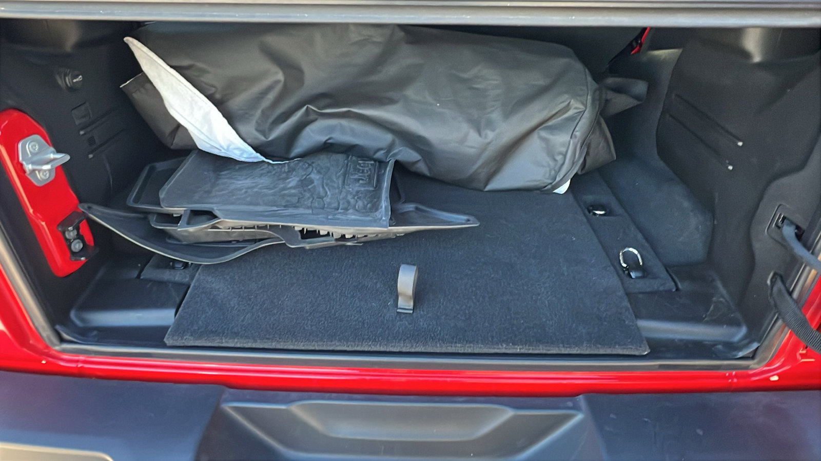 Used 2025 Jeep Wrangler Willys image 13