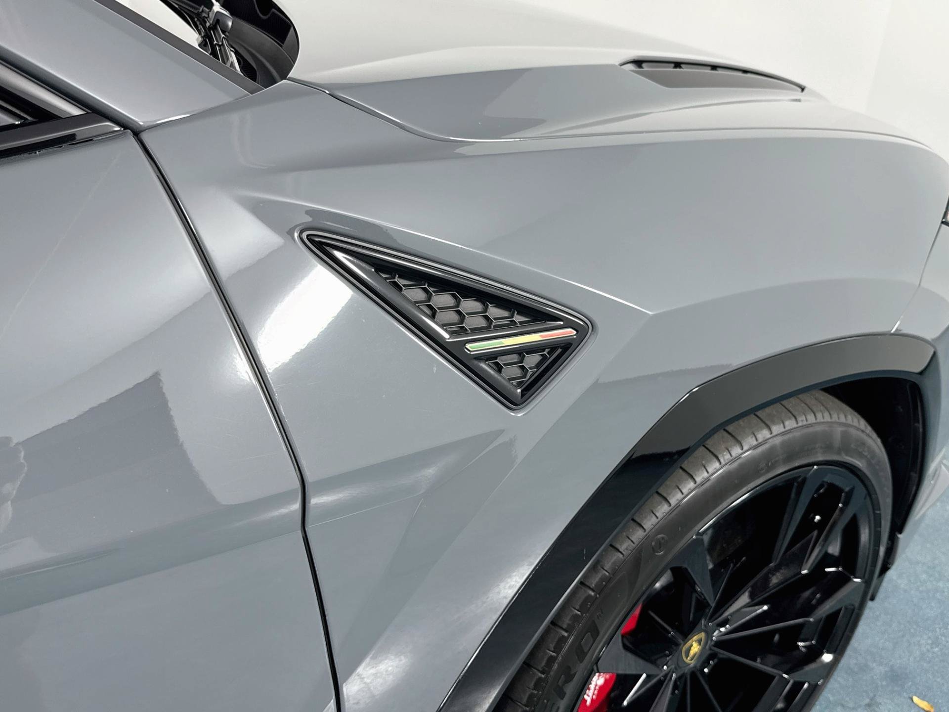 Used 2024 Lamborghini Urus S AWD/4WD image 53