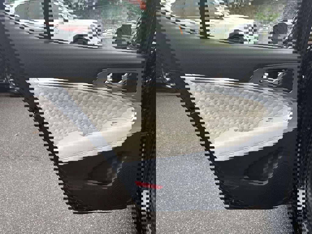 Used 2024 Genesis G70 3.3T Advanced w/ Sport Prestige Package image 12