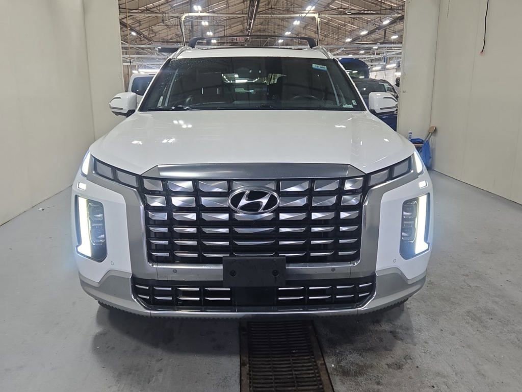 Used 2023 Hyundai Palisade Calligraphy image 6