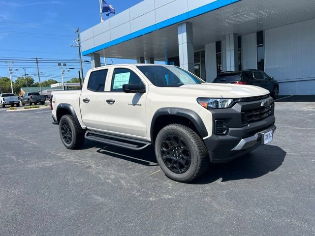 New 2026 Chevrolet Colorado Trail Boss AWD/4WD image 2