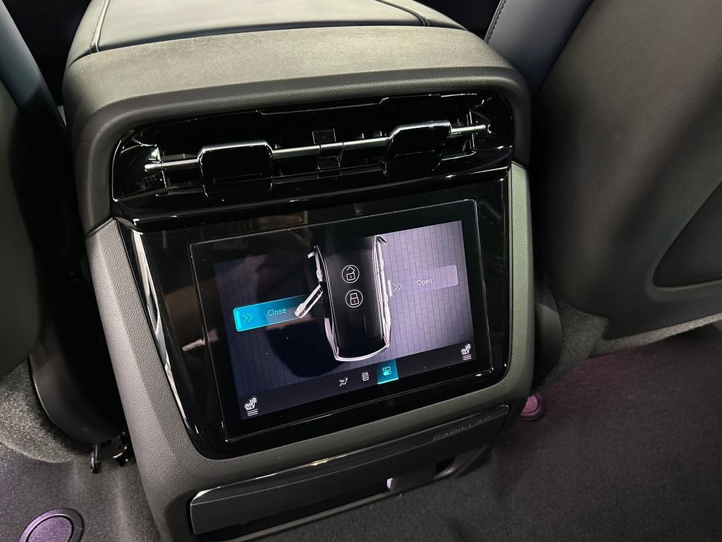 Used 2025 Cadillac Escalade IQ Sport 2 AWD/4WD image 32