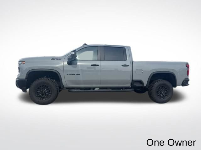 Used 2025 Chevrolet Silverado 2500 ZR2 w/ Technology Package image 2