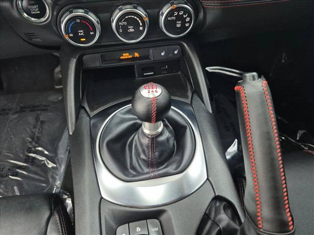 Used 2018 MAZDA MX-5 Miata Grand Touring RWD image 12