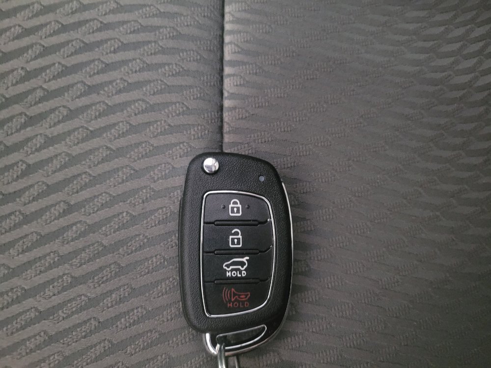 Used 2018 Hyundai Santa Fe Sport FWD image 32