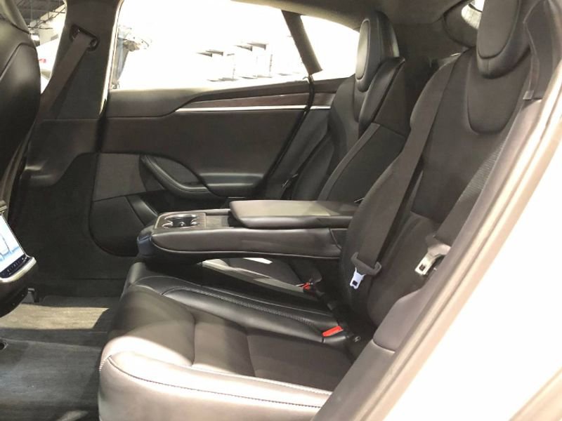 Used 2024 Tesla Model S image 23