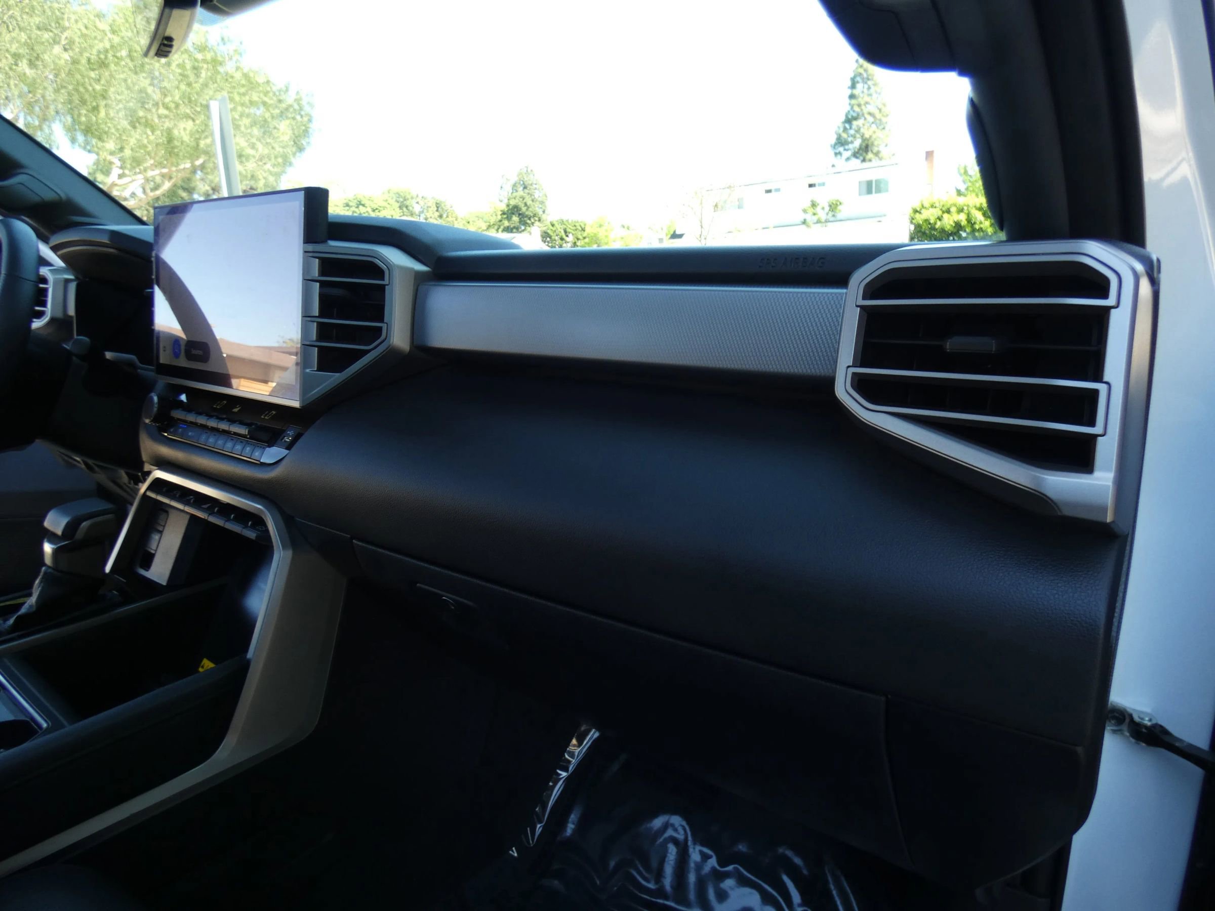 Used 2025 Toyota Tundra Limited image 38