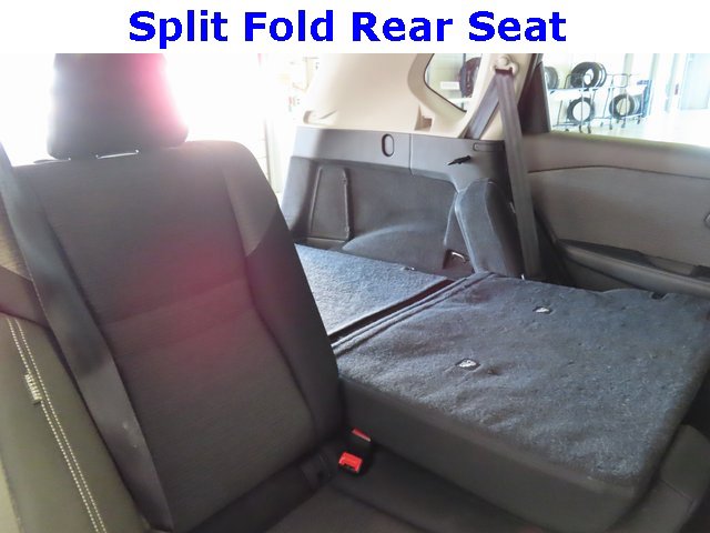 Used 2023 Nissan Rogue SV image 30