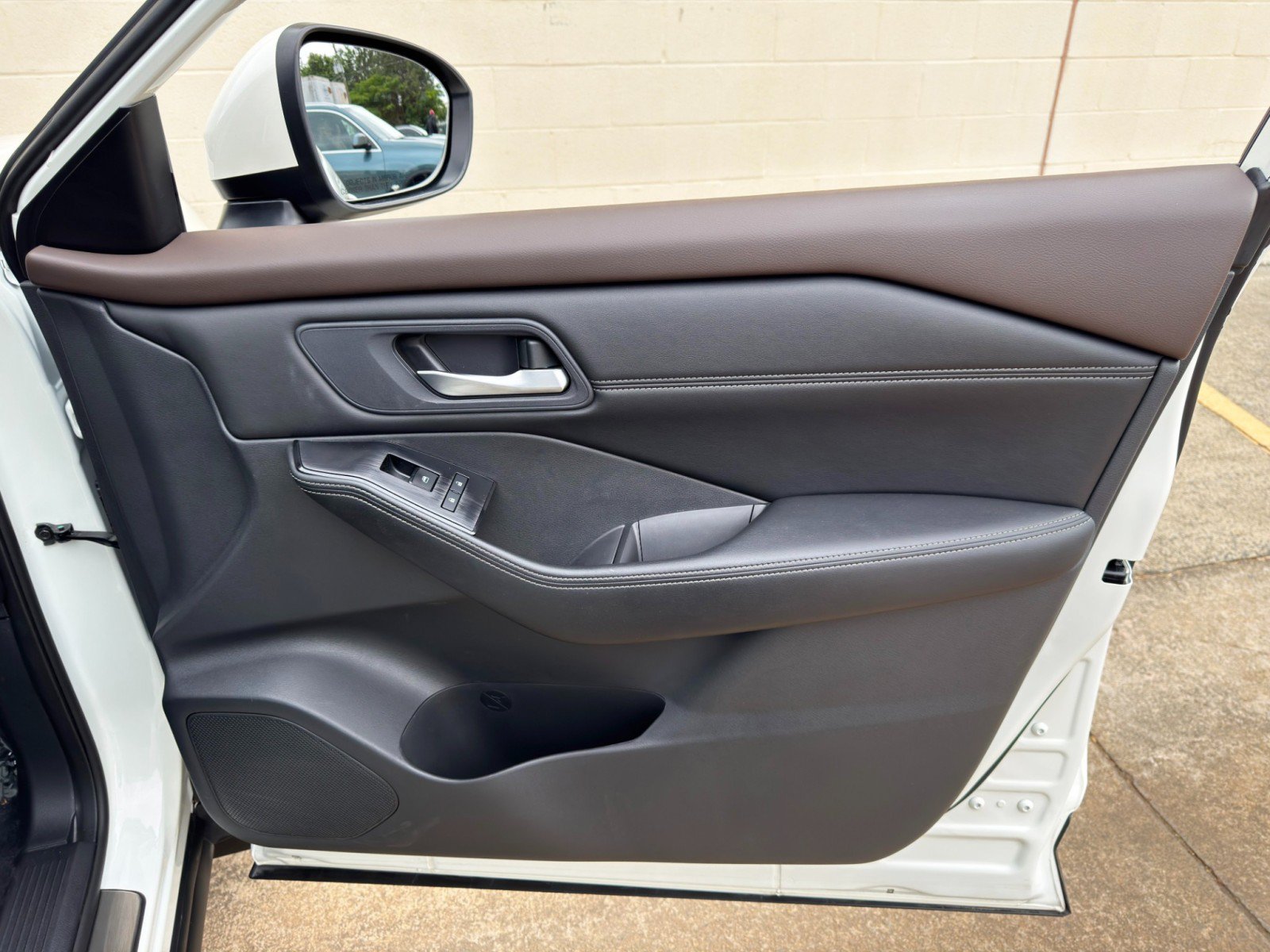 Used 2023 Nissan Rogue SL w/ SL Premium Package FWD image 42