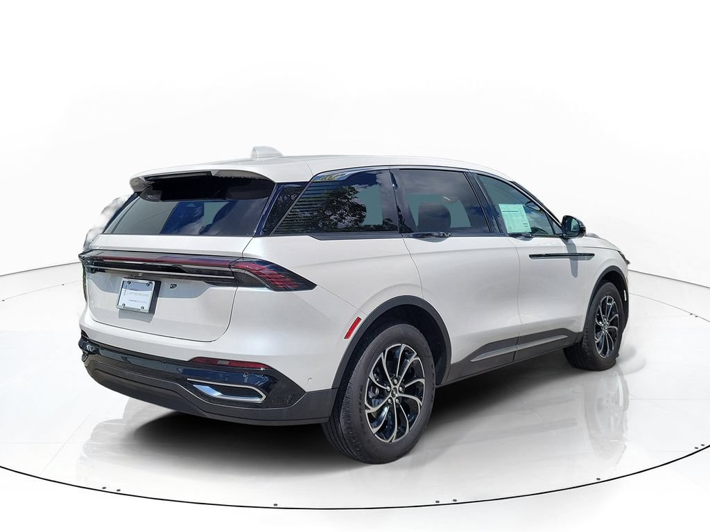 Certified 2024 Lincoln Nautilus Premier AWD/4WD image 3